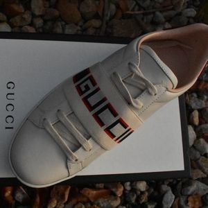Gucci Women's New Ace Gucci Stripe Sneakers